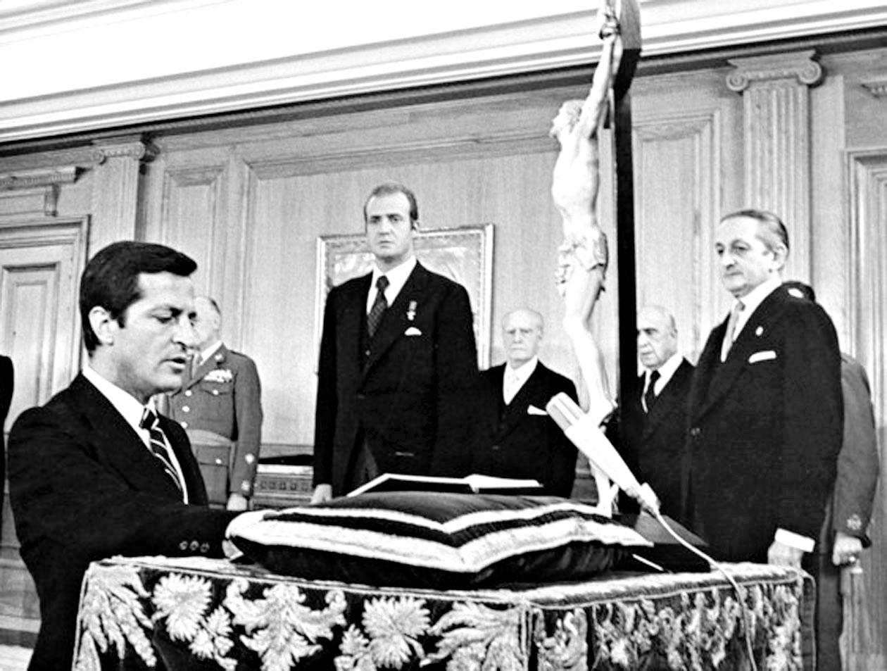LA RESTAURACIÓN DEMOCRÁTICA EN ESPAÑA. Adolfo Suárez condujo la recuperación del orden constitucional a partir de 1978. EL PERIODICO.COM