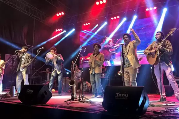 A la gorra: La Banda del Río Salí quiere festejar