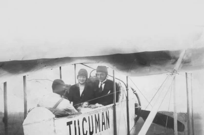 100 años de aviación: Elena, la tucumana que escribió su historia de amor en el cielo