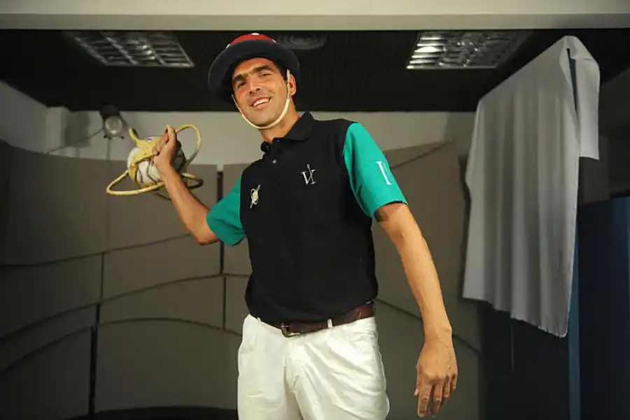 PATO. Adolfo Torres Bugeau.