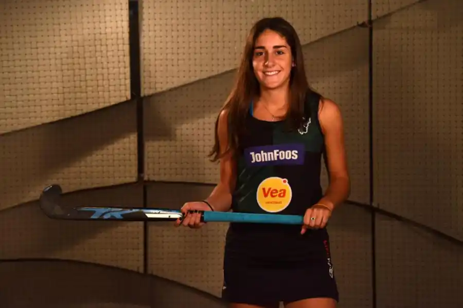  HOCKEY. Ana Paula Riera