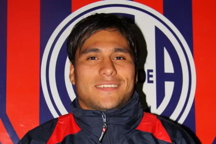 Quién es el tucumano que acompaña a Messi en el 11 ideal de la Champions