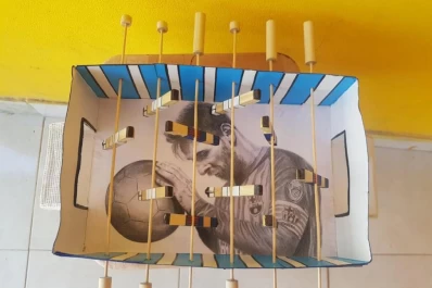 Estudiantes de Artes donaron juguetes con alma al hospital