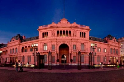 El Gobierno suspende régimen de privilegio para puestos jerárquicos del Estado