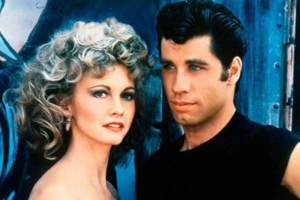 John Travolta y Olivia Newton-John reeditaron a los personajes de "Grease",  40 años después