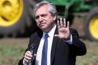 Alberto Fernández en Twitter: Vamos a ponernos de pie otra vez