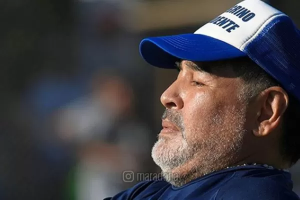 Maradona festejó la reelección de Pellegrino como presidente de Gimnasia