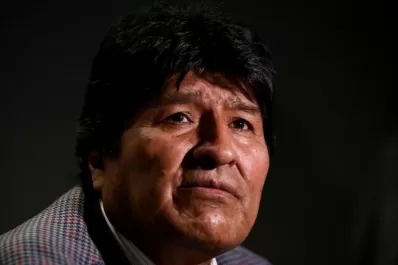 En campaña, en el exilio: Evo planifica la próxima ronda electoral boliviana