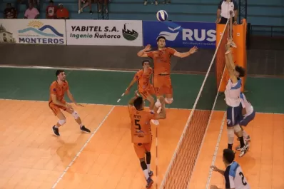 Monteros aprovecha la visita de Bolívar para recolectar alimentos y ropa para los inundados