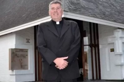 La muerte no repara el daño, dicen víctimas de abuso del sacerdote Lorenzo
