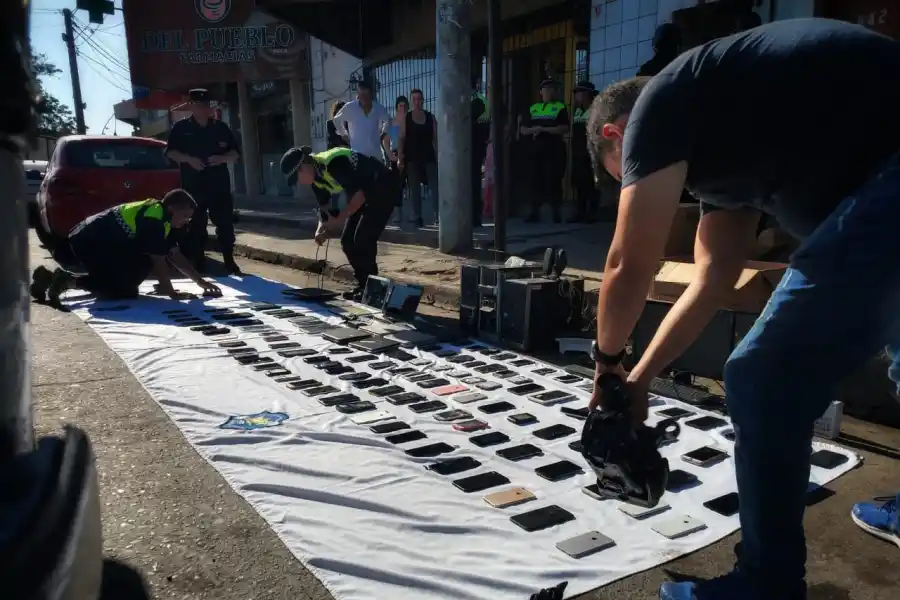 Megaoperativo en Barrio Sur por el robo de celulares