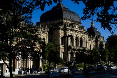 Sondeo: ¿qué te parece el asueto XXL para los estatales tucumanos?