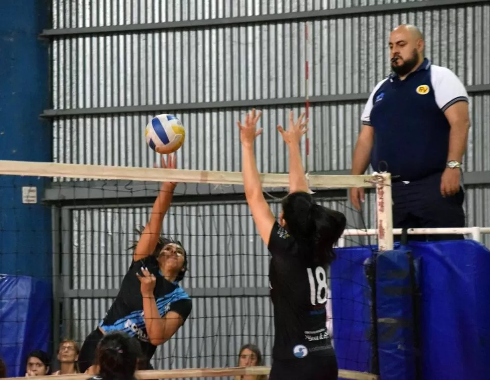 DALE CAMPEÓN. Tucumán de Gimnasia ganó la final ante Monteros Voley, el único que lo había vencido en el torneo. Prensa FTV