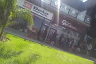 Veraneantes buscan dólares antes de que se active el impuestazo 