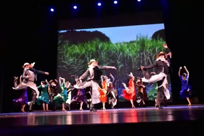 Función de gala del Ballet Tucumán