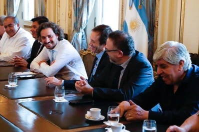 El Gobierno acordó con gremios el pago de una suma fija para el sector privado