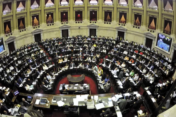 La Nación amplió en $50.000 millones el presupuesto para cubrir los bonos para jubilados y la AUH
