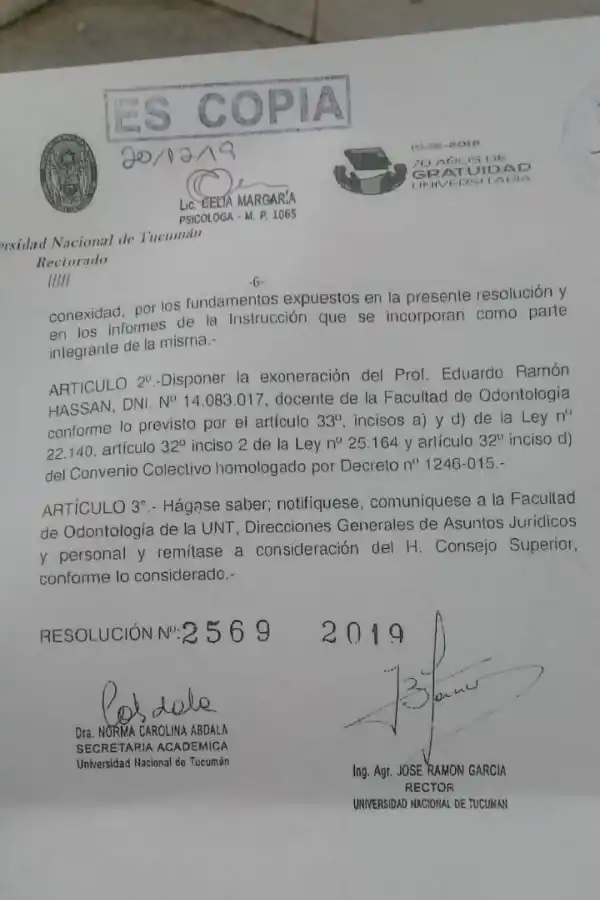 La resolución con la que el rector decidió exonerar a Hassan.