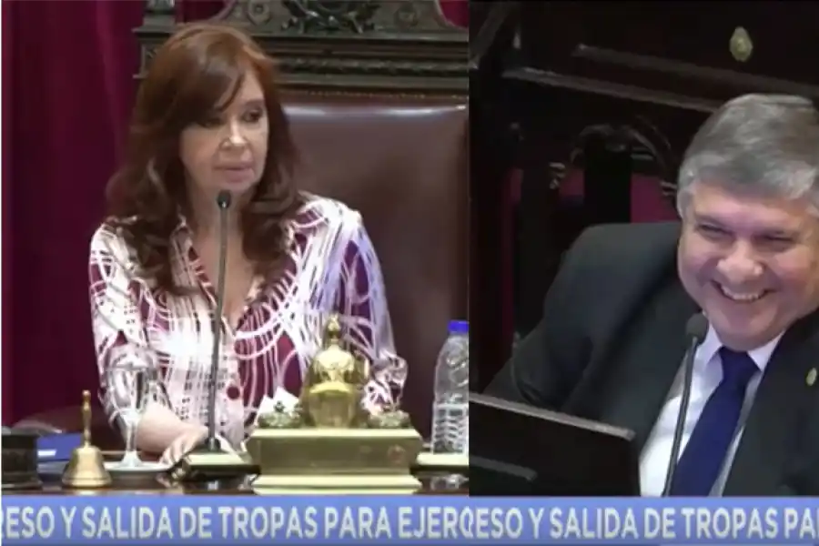 El enojo de Cristina y la risa incómoda de Mayans.