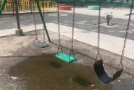 Los jueguitos de la plaza Urquiza parecen abandonados