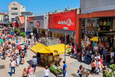 Centro colapsado: los tucumanos salieron a comprar los regalos