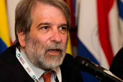 El titular de la Oficina Anticorrupción dijo que no perseguirá a los opositores