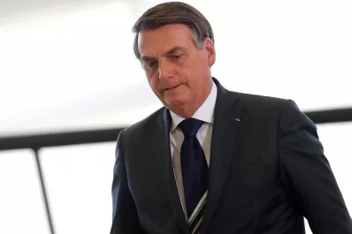 Bolsonaro dice que recibiría con honores a Alberto Fernández