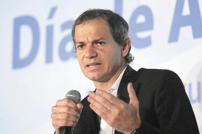 Todos nos equivocamos y a veces los electores también, dijo Llach y desató la polémica