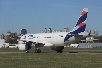 Las demoras y cancelaciones de Latam no afectan a Tucumán