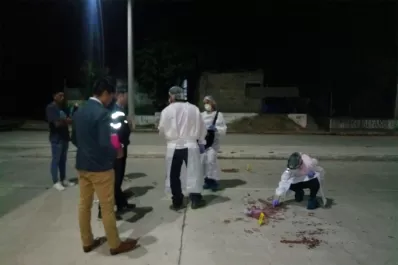 Un adolescente fue acribillado durante un enfrentamiento entre dos familias
