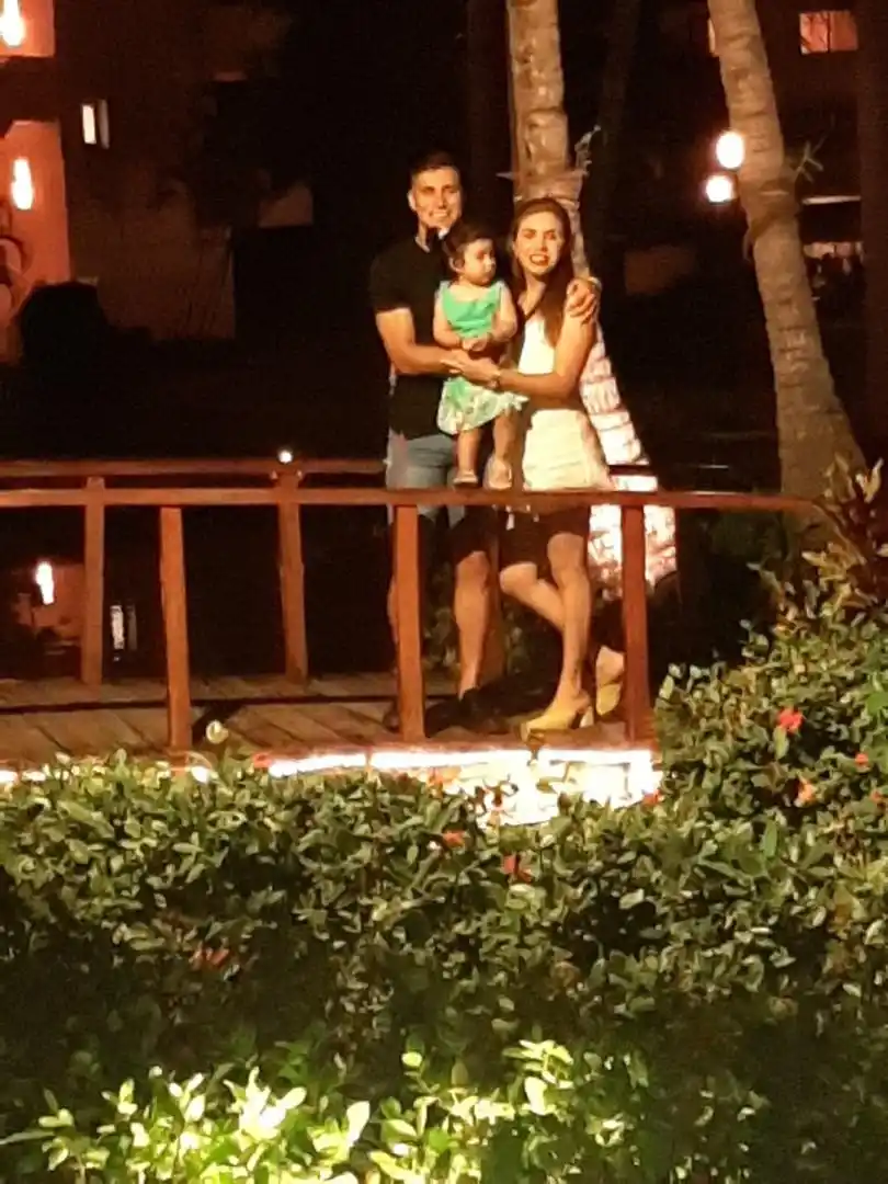 POSTAL. La familia Rodríguez posó para la cámara durante una noche de relax.