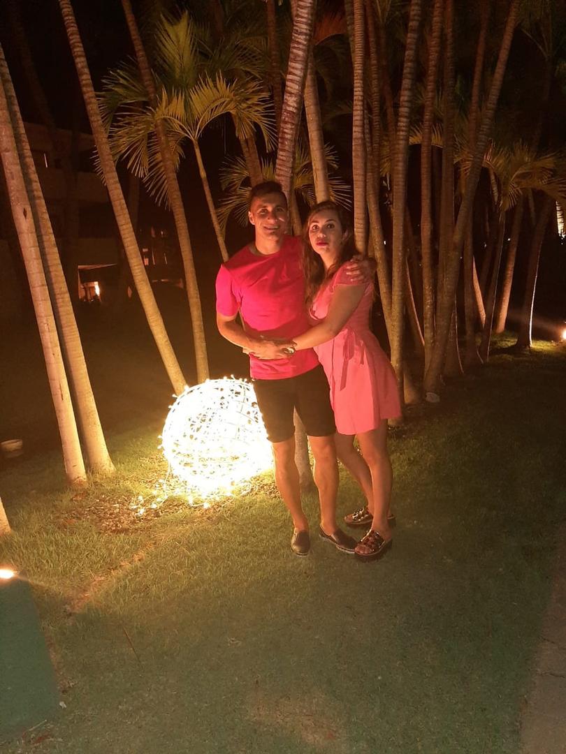 PARA EL RECUERDO. Gonzalo y Maira, como dos enamorados en Punta Cana. 