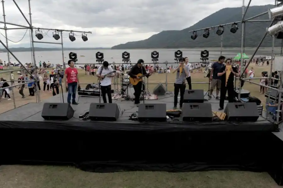 EN VIVO. Diversos estilos de danza y música ilustrarán los atardeceres.  