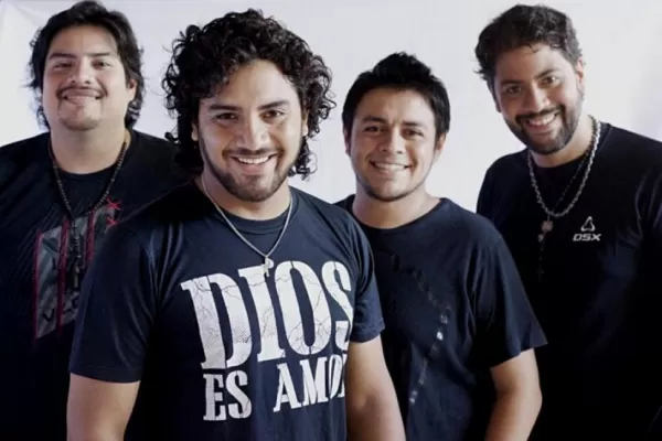 Los Surcos renuevan desde el sonido hasta el atuendo