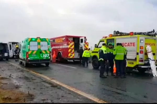 Al menos 15 personas heridas al volcar un colectivo camino a Mar del Plata