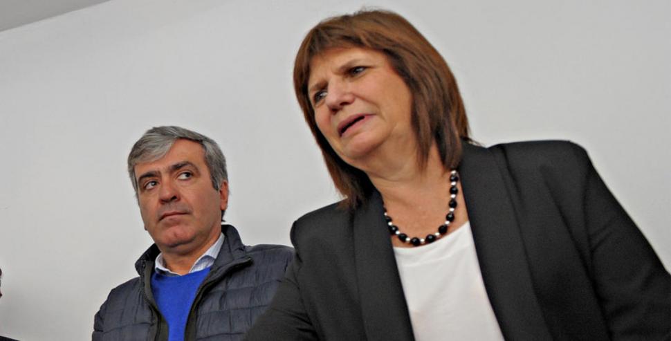 Dimes y diretes de la política tucumana