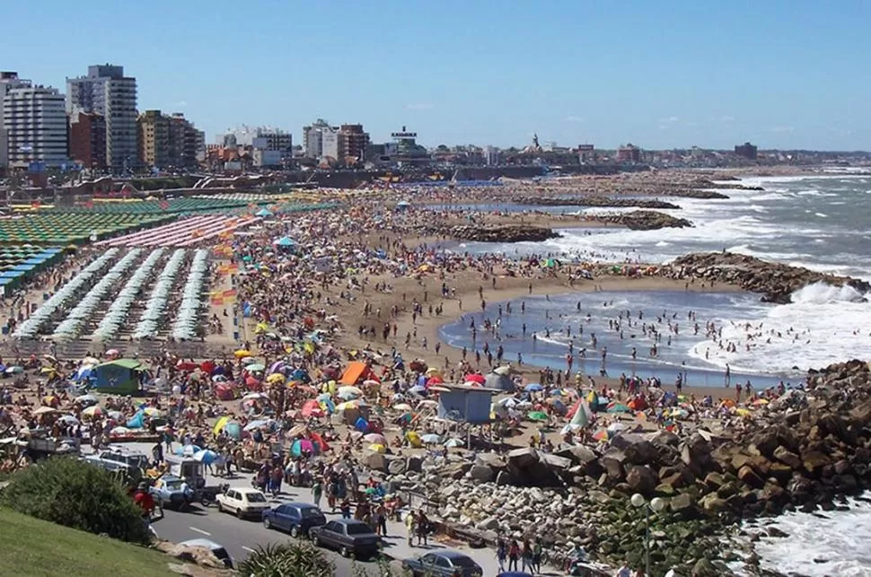 LA FELIZ. Mar del Plata está viviendo una de sus mejores temporadas y el alojamiento es escaso.
