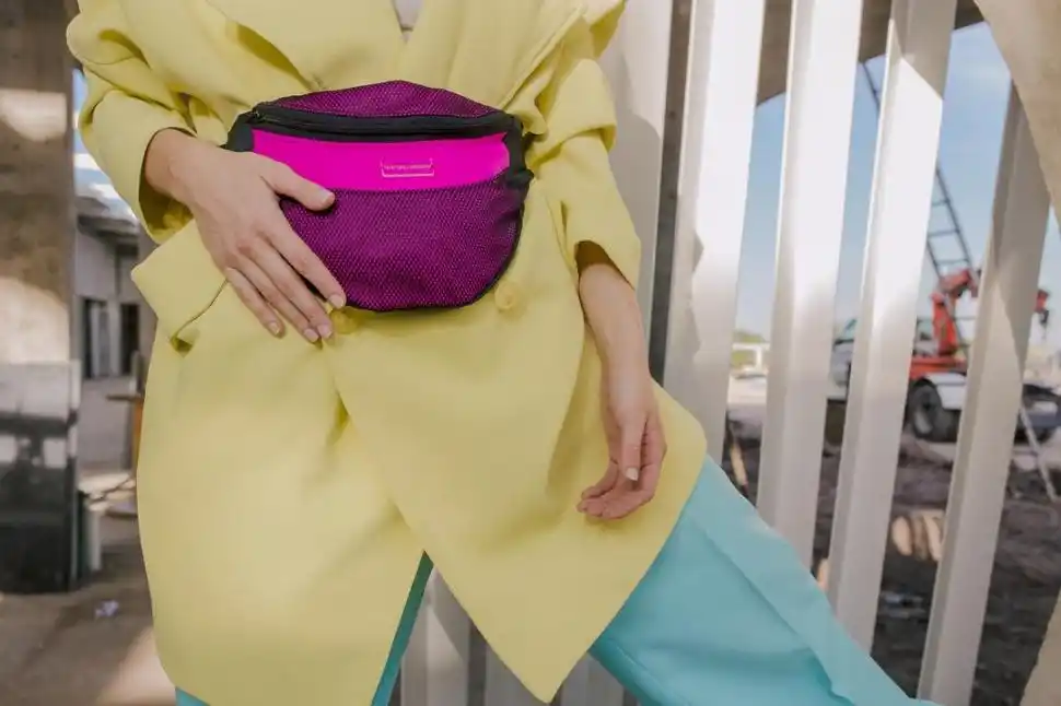 MATILDE LUDUEÑA. Celebra sus 10 años, con la colección “Versátil”. Lo deportivo se adapta con facilidad a diferentes estilos. Incluye mochilas, bolsos, bandoleras y riñoneras, confeccionados en materiales nobles y resistentes.