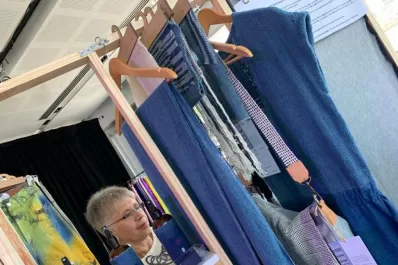 Diseñadoras, artesanas y una empresa textil brasileña logran una singular colección