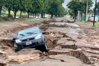 Un centenar de evacuados y crecida de ríos por el temporal de lluvia en Córdoba