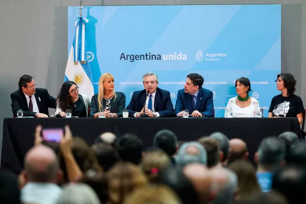 Relanzan el Plan Nacional de Lecturas para alumnos de primaria y de secundaria