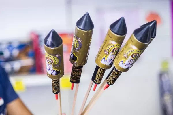 La Legislatura impulsa un proyecto para regular la pirotecnia: menos ruido y más luces