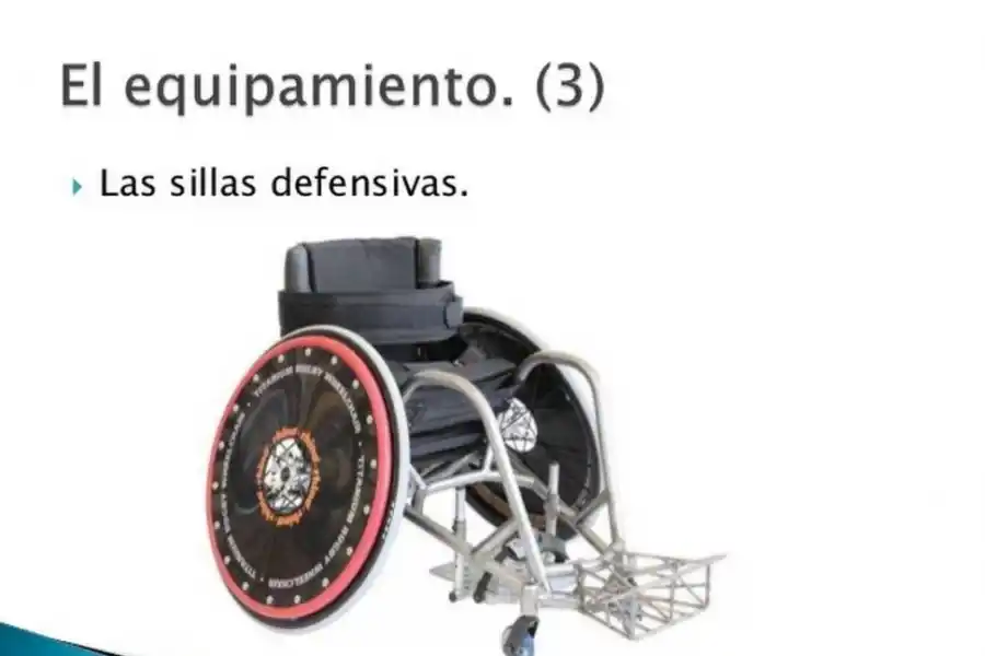 SILLA DEFENSIVA. Contiene un gancho para sujetar a los rivales.