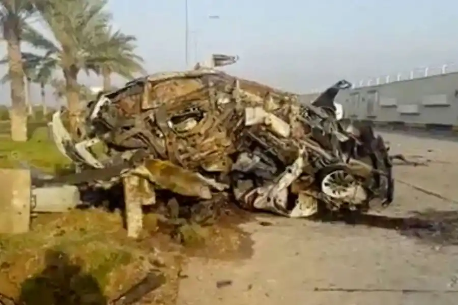 Así quedó el auto en el que viajaba el comandante Soleimani, en Bagdad