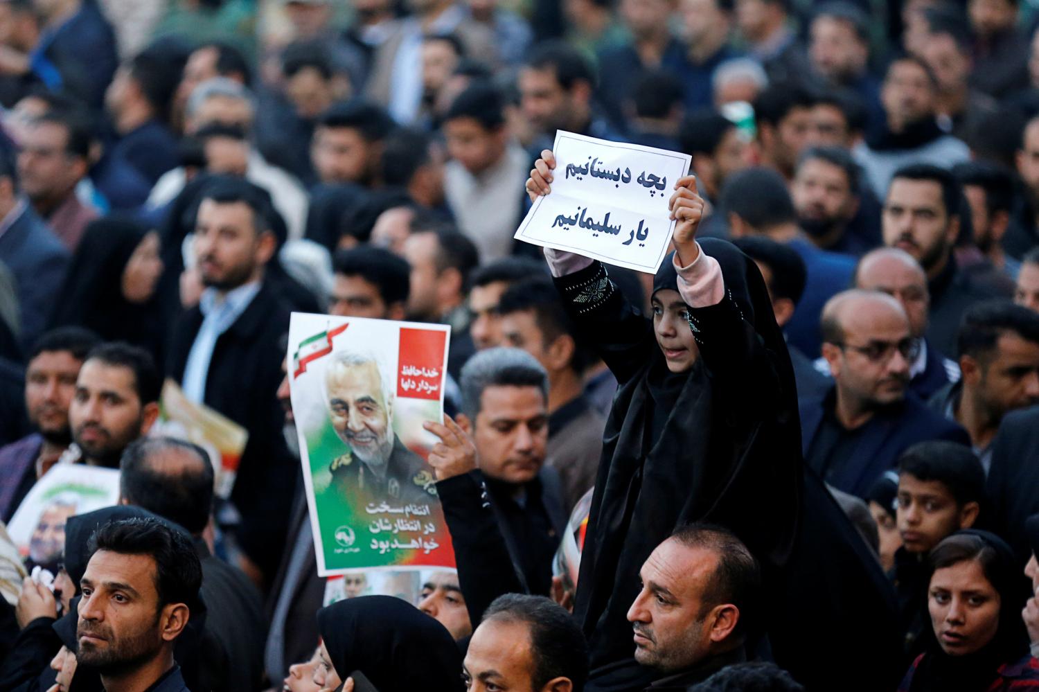 Iraníes despidieron a Soleimani con una multitudinaria procesión