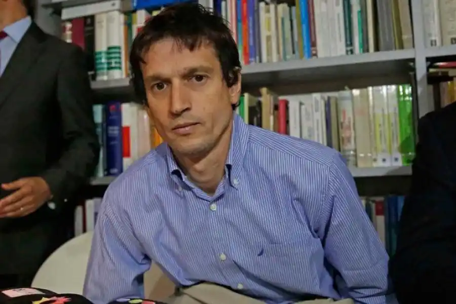 DIEGO LAGOMARSINO. “Hacen hoy lo que pedimos hace tres años”.  