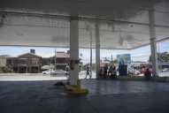 Para combatir el motoarrebato, analizan botones antipánico en las estaciones de servicio 