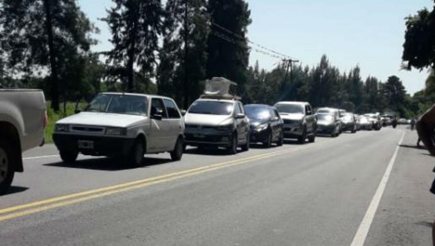 La ruta a los Valles estuvo cortada por una protesta: hubo filas de hasta cinco kilómetros de vehículos