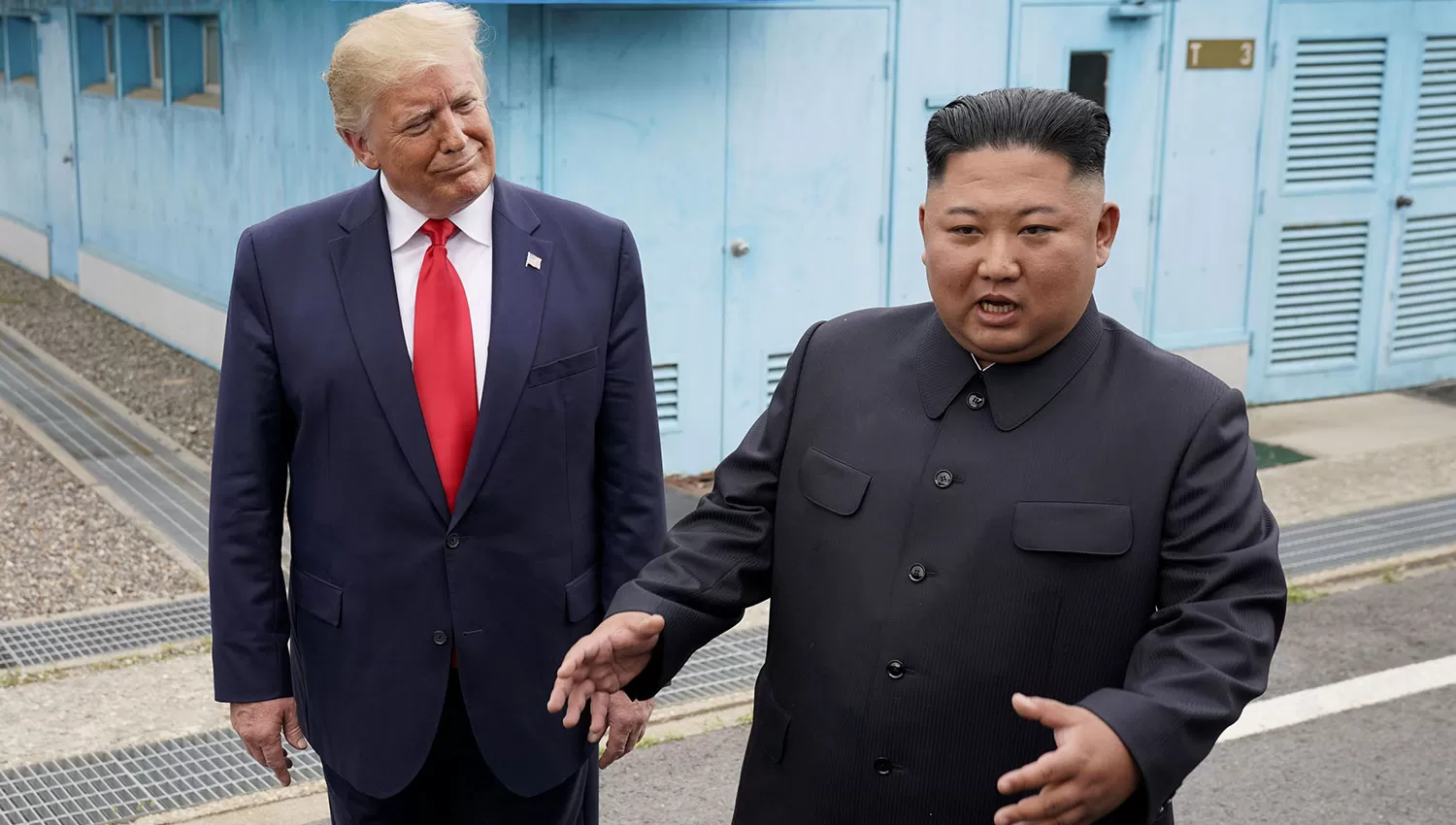 Trump junto a Kim Jong-un. REUTERS