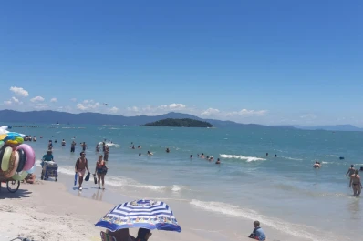 Dólares, pesos o reales: ¿qué moneda les conviene llevar a los tucumanos a Brasil?